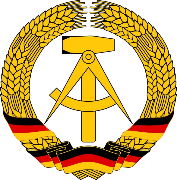 Emblem der DDR von 1953 bis 1955: Hammer und Zirkel im Ährenkranz, mit Bändern in Schwarz-Rot-Gold
